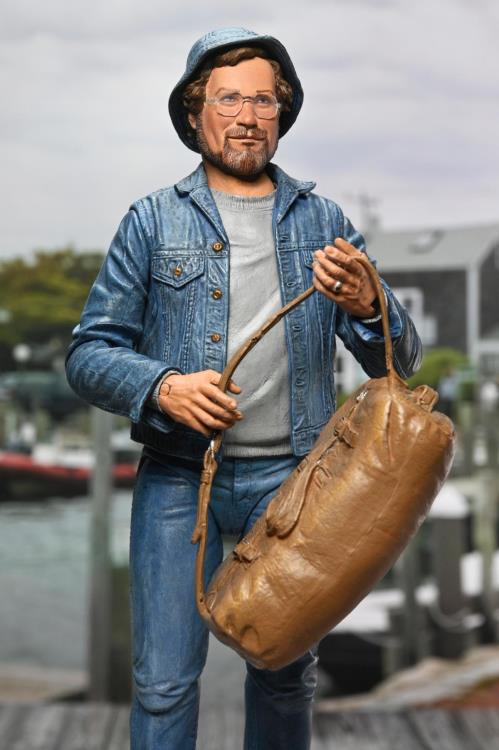 Jaws 50th Anniversary Ultimate Matt Hooper (Amity Arrival) Action Figure Gallery Image 5