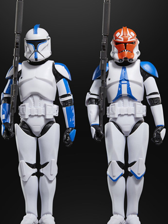 Star Wars: The Black Series Phase I Clone Trooper Lieutenant & 332nd Ahsoka's Clone Trooper Action Figure Two-Pack (Ahsoka) Gallery Image 2