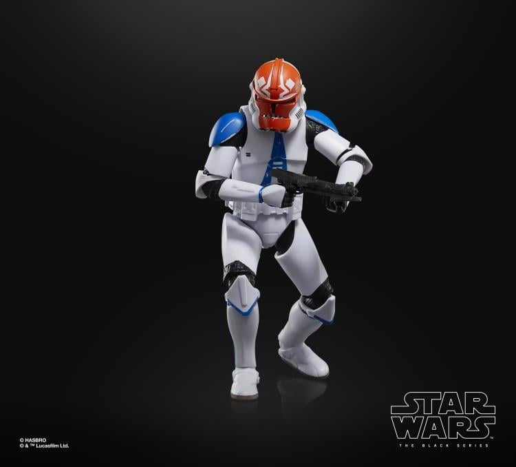 Star Wars: The Black Series Phase I Clone Trooper Lieutenant & 332nd Ahsoka's Clone Trooper Action Figure Two-Pack (Ahsoka) Gallery Image 8