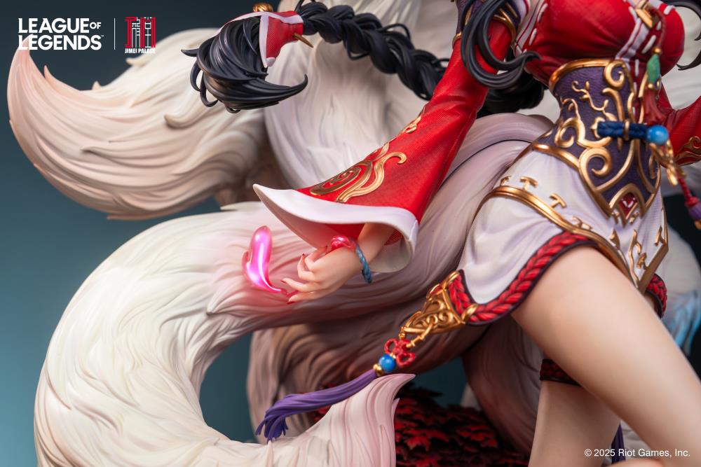 League of Legends Ahri Statue Gallery Image 10