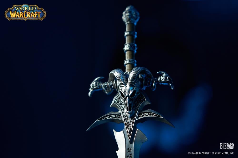 World of Warcraft Frostmourne (20th Anniversary Collector's