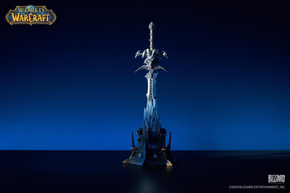 World of Warcraft Frostmourne (20th Anniversary Collector's
