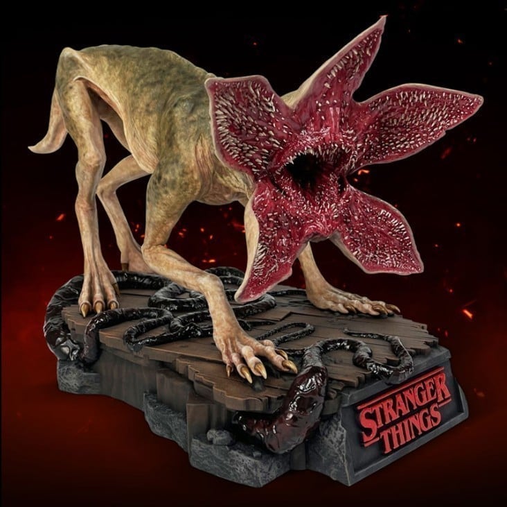 Stranger Things Demodog 1/4 Scale Statue Gallery Image 3