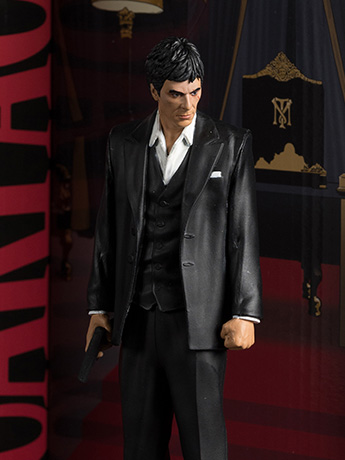 Scarface Movie Maniacs Tony Montana 6" Limited Edition Figure Gallery Image 2