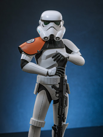 Star Wars Rebels HS09 Stormtrooper Squad Leader 1/6th Scale Collectible Figure Gallery Image 2
