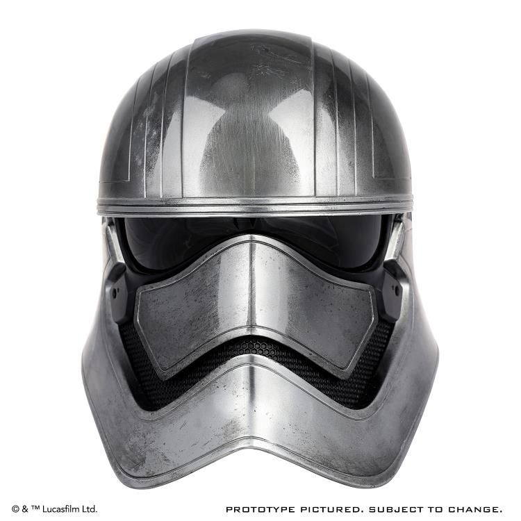 Star Wars Premier Line Captain Phasma (The Force Awakens) 1:1 Scale Wearable Helmet Gallery Image 6