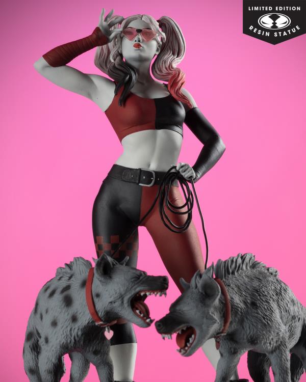 Harley Quinn: Red, White & Black Harley Quinn 1/10 Scale Limited Edition Statue (Jenny Frison) Gallery Image 5