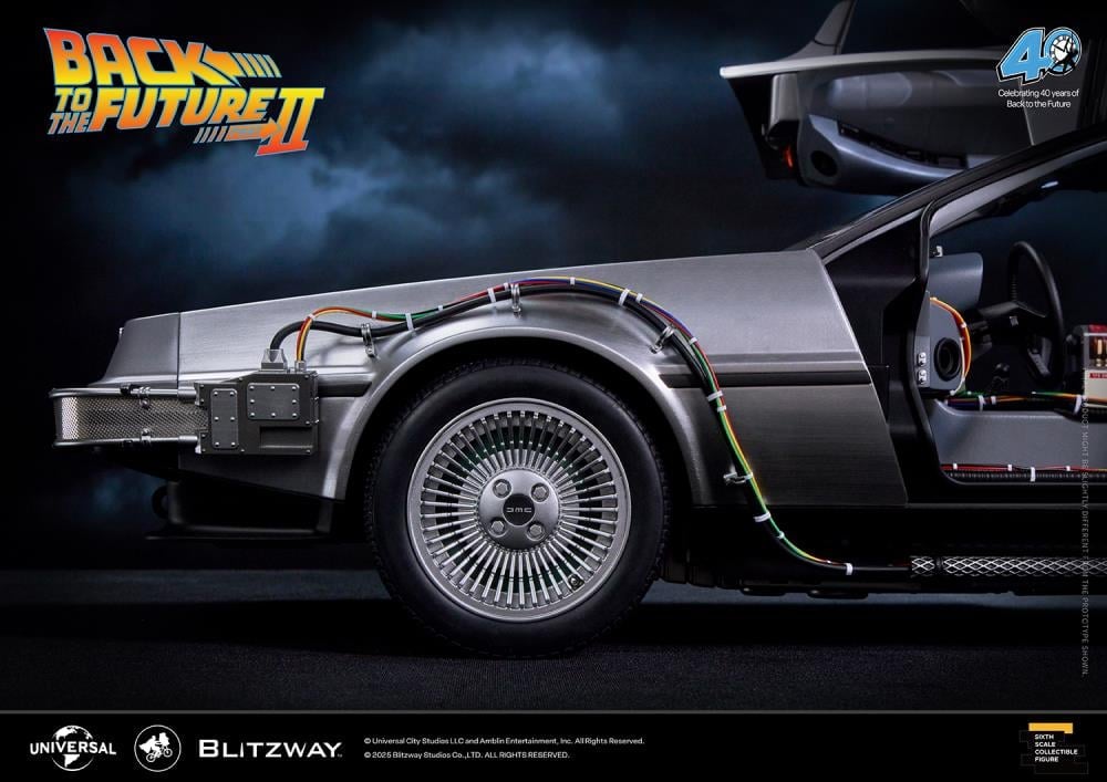 Back to the Future Part II DeLorean 1/6 Scale Vehicle (Deluxe Version with Early-Bird Bonus) Gallery Image 19