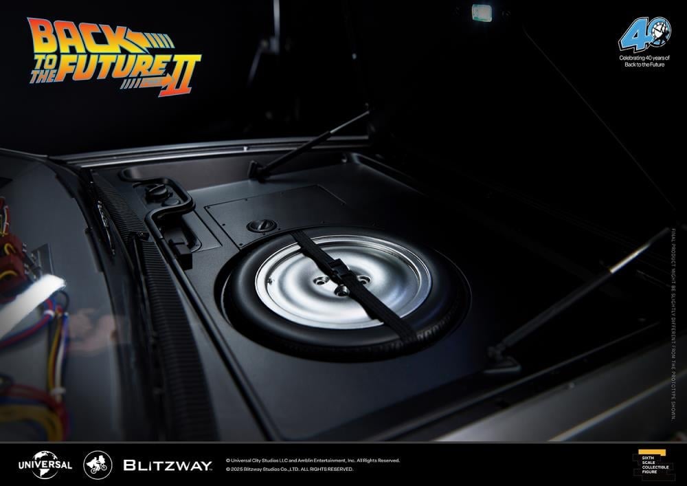 Back to the Future Part II DeLorean 1/6 Scale Vehicle (Deluxe Version with Early-Bird Bonus) Gallery Image 34