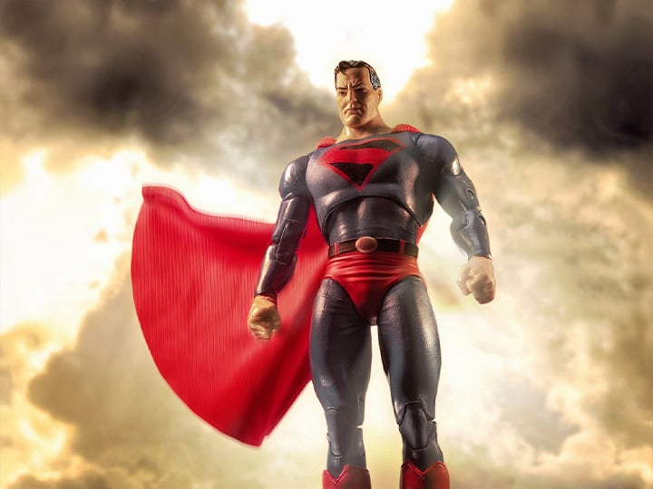 Kingdom Come DC Page Punchers Superman 7" Action Figure with Comic Gallery Image 1