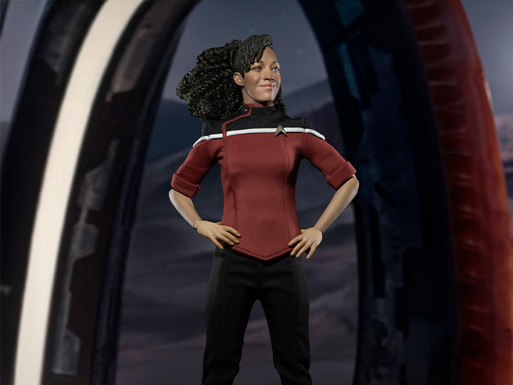 Star Trek: Strange New Worlds Ensign Beckett Mariner 1/6 Scale Figure Gallery Image 1