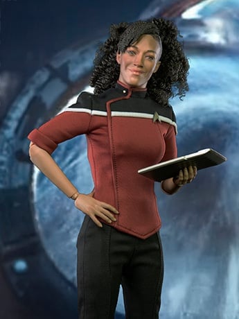 Star Trek: Strange New Worlds Ensign Beckett Mariner 1/6 Scale Figure Gallery Image 2