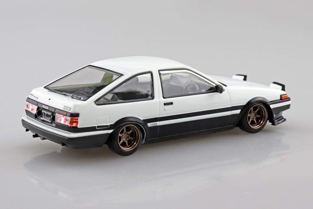 Aoshima Snap Kit No.11CU-WB Toyota Sprinter Trueno Custom (High Tech Two Tone) 1/32 Scale Model Kit Gallery Image 3