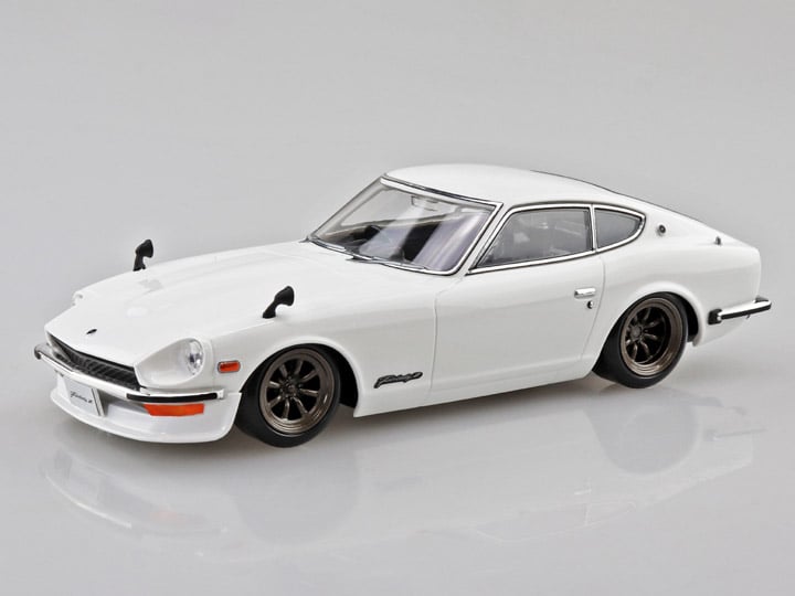 Aoshima Snap Kit No.15CU-WH Nissan Fairlady Z S30 Custom (White) 1