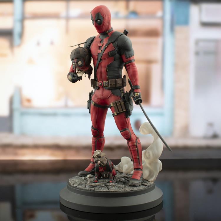 Deadpool & Wolverine Marvel Premier Collection Deadpool 1/7 Scale Statue Gallery Image 4