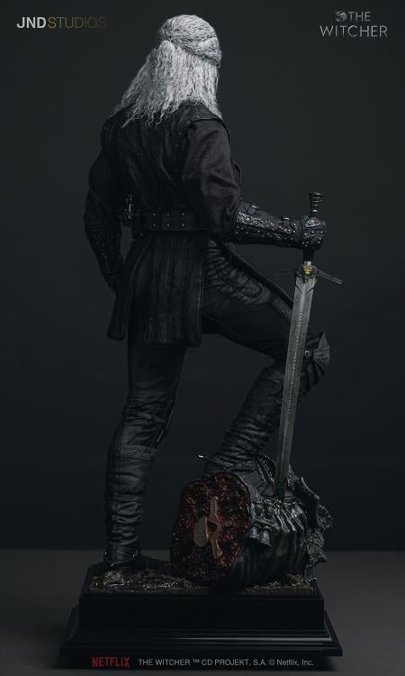 The Witcher (Netflix) Hyperreal Geralt of Rivia 1/3 Scale Statue Gallery Image 5