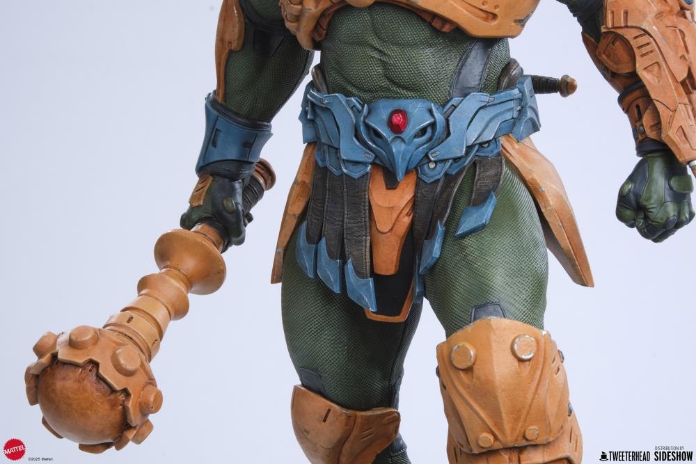 Masters of the Universe Legends Man-at-Arms 1/5 Scale Maquette Gallery Image 16