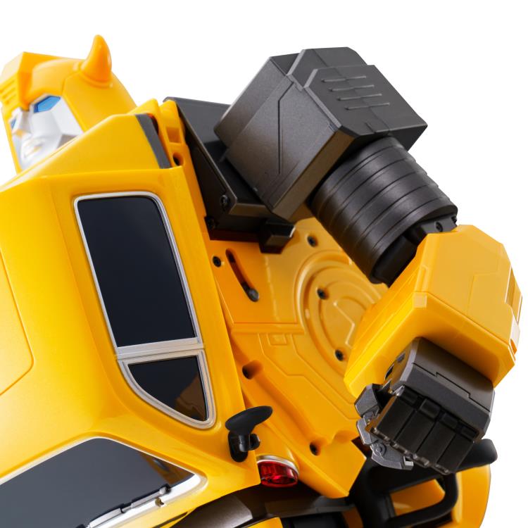 Transformers Flagship Series Bumblebee G1 Auto-Converting Robot