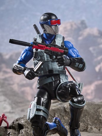 G.I. Joe Classified Series #165 Snake Eyes Action Figure Gallery Image 2