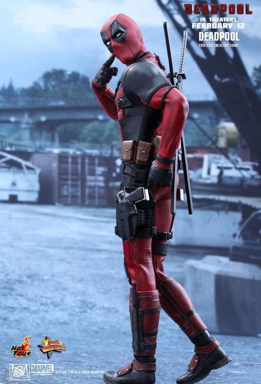 Deadpool MMS347 Deadpool 1/6th Scale Collectible Figure Gallery Image 6