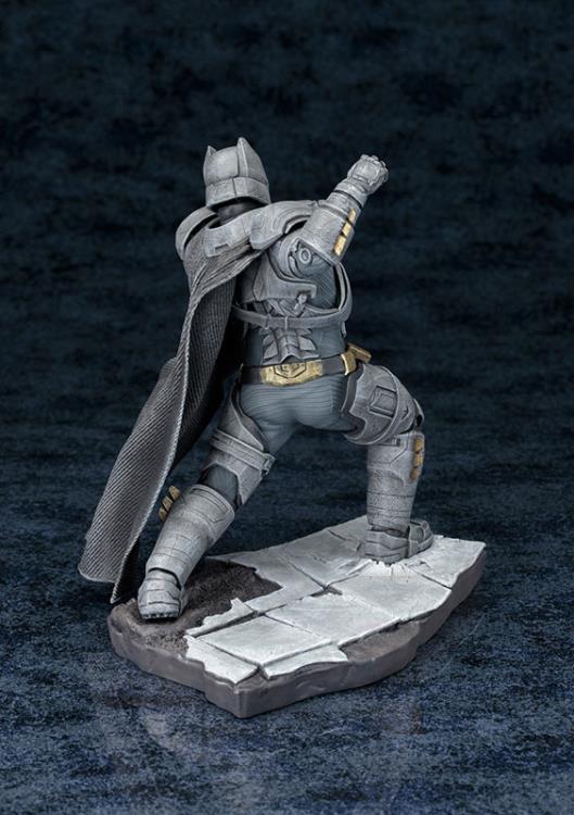 Batman v Superman ArtFX+ Armored Batman Statue Gallery Image 8