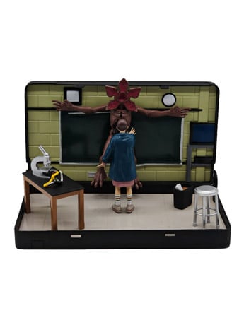 Stranger Things VHS Stars Eleven and Demogorgon VHS Tape Diorama Gallery Image 2