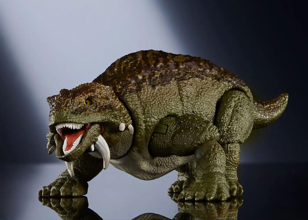 Jurassic World Hammond Collection Scutosaurus Action Figure Gallery Image 3