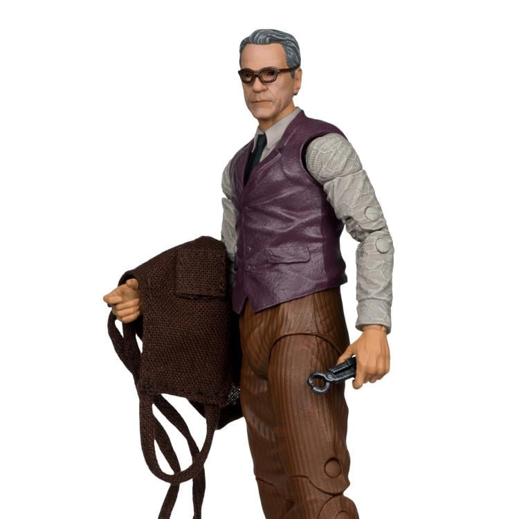 Batman v Superman: Dawn of Justice DC Multiverse Alfred Pennyworth Action Figure Gallery Image 8