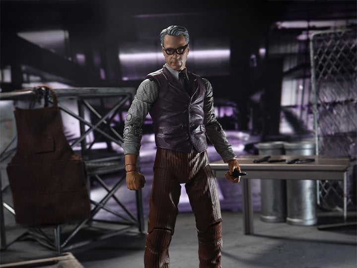 Batman v Superman: Dawn of Justice DC Multiverse Alfred Pennyworth Action Figure Gallery Image 1
