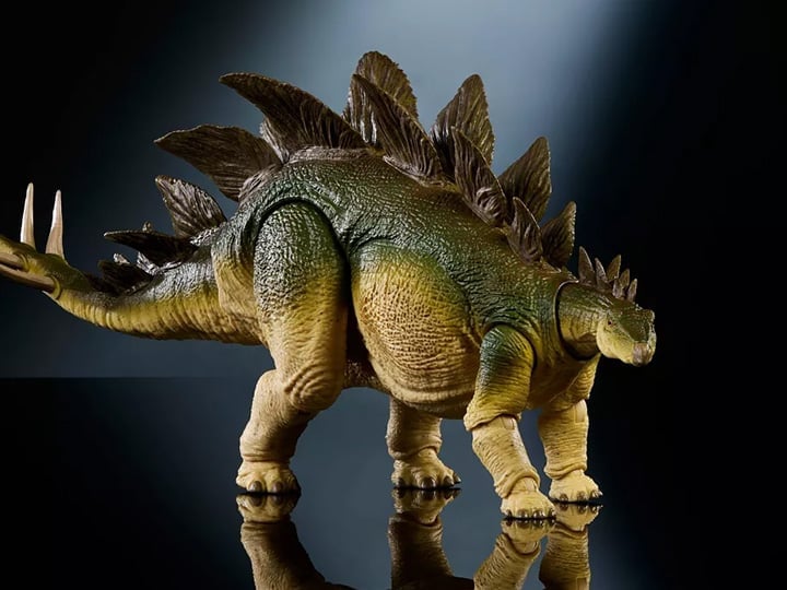 Jurassic Park: The Lost World Hammond Collection Stegosaurus Deluxe Action Figure Gallery Image 1
