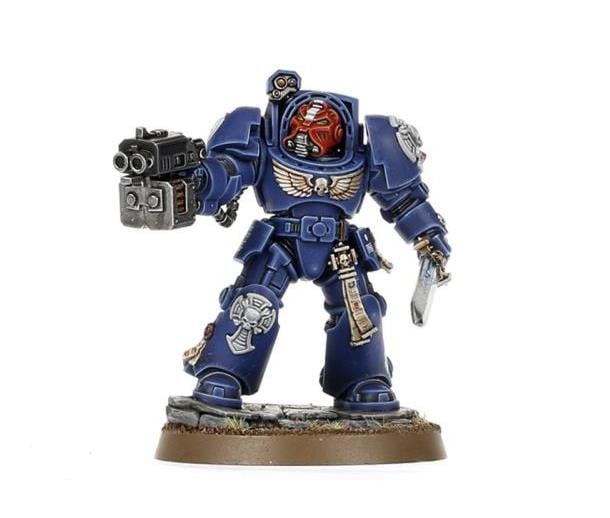 Warhammer 40,000 Ultimate Starter Set Gallery Image 10