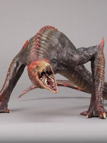 Godzilla vs. Kong Hall of Fame Series Skullcrawler Statue Gallery Image 2