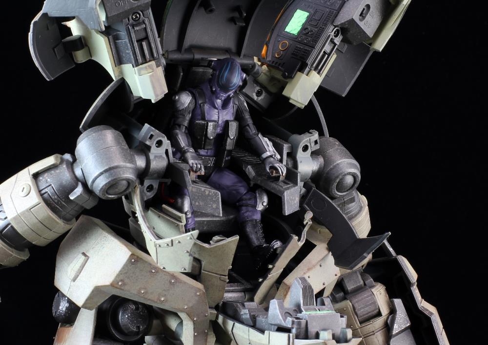 Lost Planet 2: 1/18 Scale PTX-140R Hardballer Vital Suit (Desert