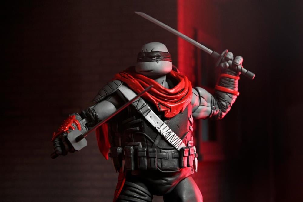 Teenage Mutant Ninja Turtles: The Last Ronin - The Lost Years Leonardo (Nightwatcher) Action Figure Gallery Image 6