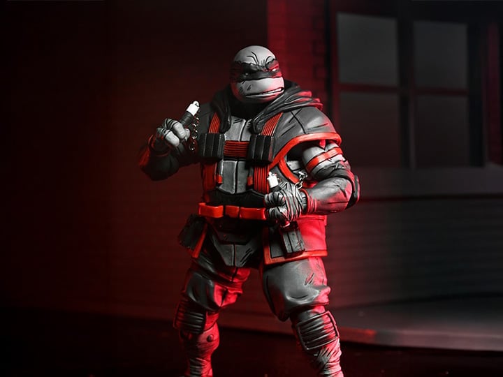 Teenage Mutant Ninja Turtles: The Last Ronin - The Lost Years Michelangelo (Nightwatcher) Action Figure Gallery Image 1