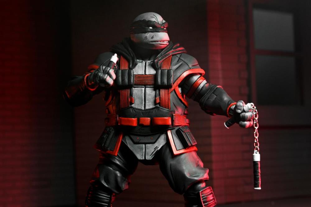 Teenage Mutant Ninja Turtles: The Last Ronin - The Lost Years Michelangelo (Nightwatcher) Action Figure Gallery Image 8