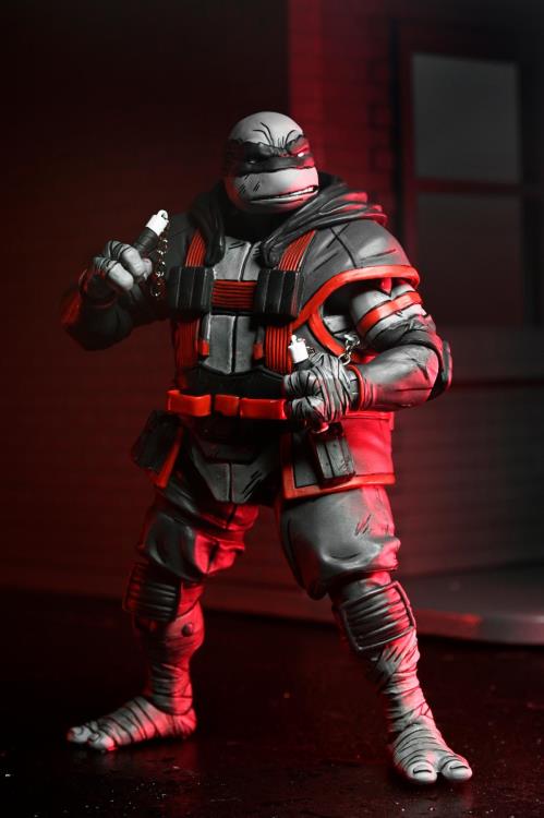 Teenage Mutant Ninja Turtles: The Last Ronin - The Lost Years Michelangelo (Nightwatcher) Action Figure Gallery Image 3
