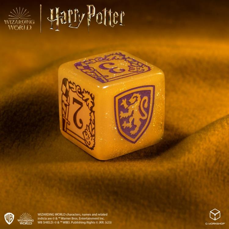 Harry Potter Gryffindor Modern Dice Set (Gold) Gallery Image 8