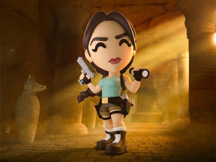 Tomb Raider: The Last Revelation Lara Croft Vinyl Figure Gallery Image 1