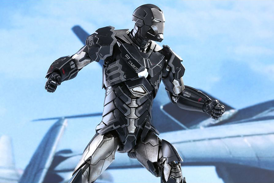 Iron Man 3 MMS348 Sneaky (Mark XV) 1/6th Scale Collectible Figure Gallery Image 12