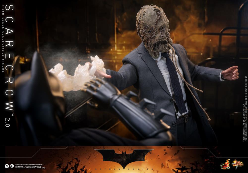 Batman Begins MMS Scarecrow (Ver. 2.0) 1/6th Scale Collectible Figure Gallery Image 8