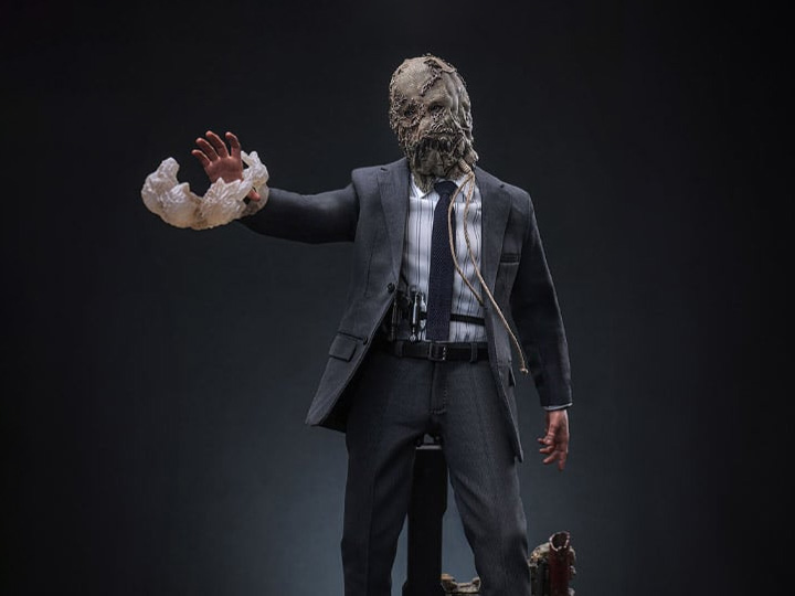 Batman Begins MMS Scarecrow (Ver. 2.0) 1/6th Scale Collectible Figure Gallery Image 1