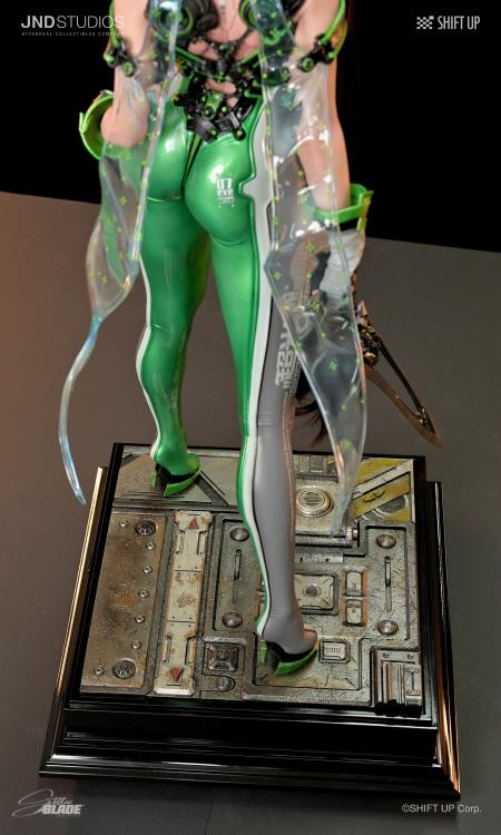 Stellar Blade Hyperreal Eve, Tachy and Drone 1/3 Scale Limited Edition Statue Set Gallery Image 40