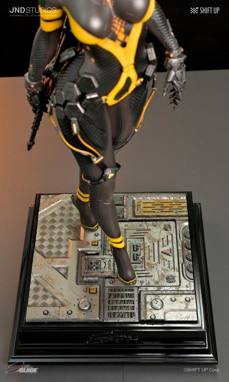 Stellar Blade Hyperreal Eve, Tachy and Drone 1/3 Scale Limited Edition Statue Set Gallery Image 23