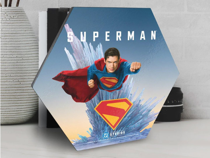 Superman (2025) Superman's Fortress Knexagon Wood Print Gallery Image 1