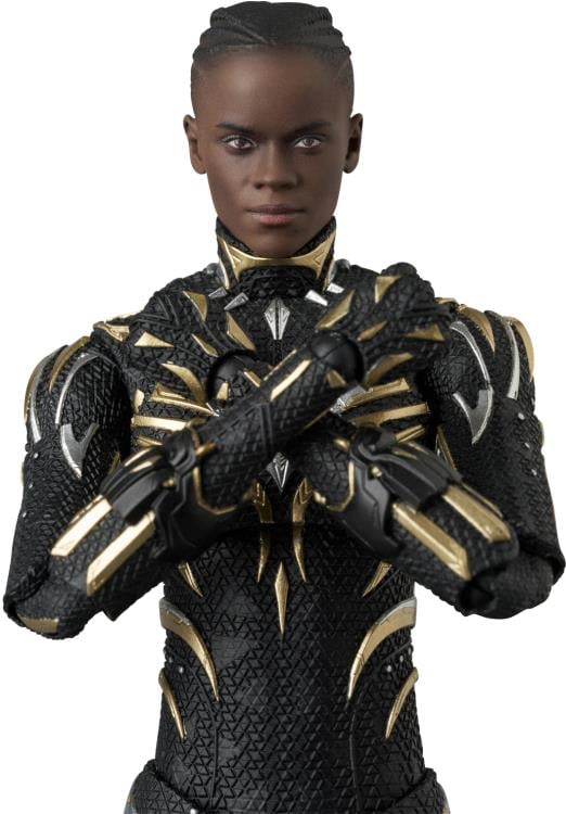 Black Panther: Wakanda Forever MAFEX No.275 Black Panther Action Figure Gallery Image 11