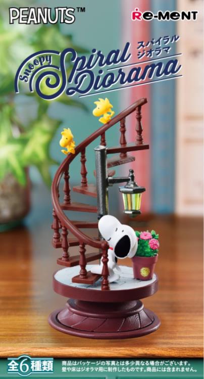 Peanuts Snoopy Spiral Diorama Boxed Set of 6 Figures Gallery Image 11