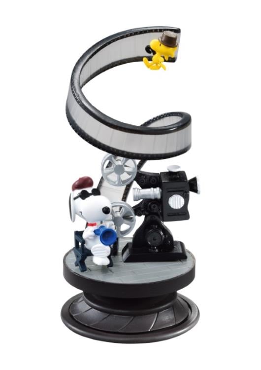 Peanuts Snoopy Spiral Diorama Boxed Set of 6 Figures Gallery Image 7