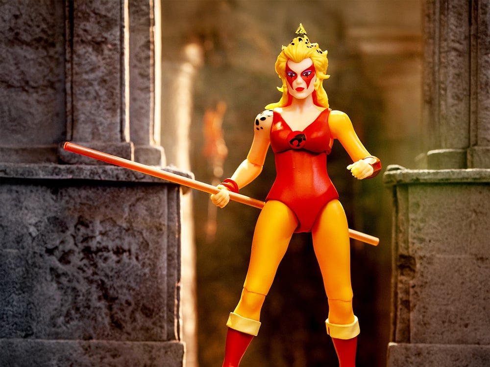 ThunderCats Deluxe Cheetara Action Figure Gallery Image 1