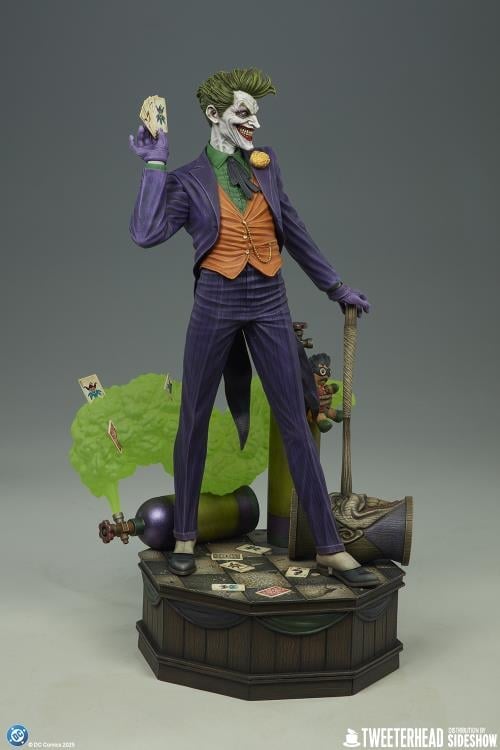 DC Comics The Joker (Cards) 1/4 Scale Maquette Gallery Image 12